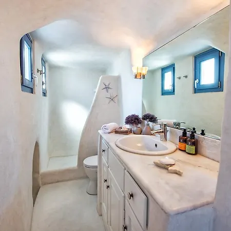 Skala Traditonal Cave House * Oia (Santorini)